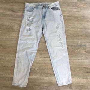 Bullhead Distressed Boyfriend Fit Skinny Jeans